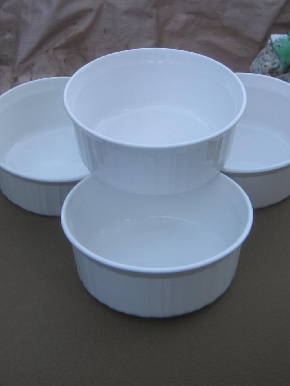 4 Vintage 1.6 Liter. French White Round Baking Casseroles F-5-B, No Lids